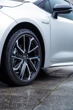 Toyota Corolla Hybrid 2019 года (UK)